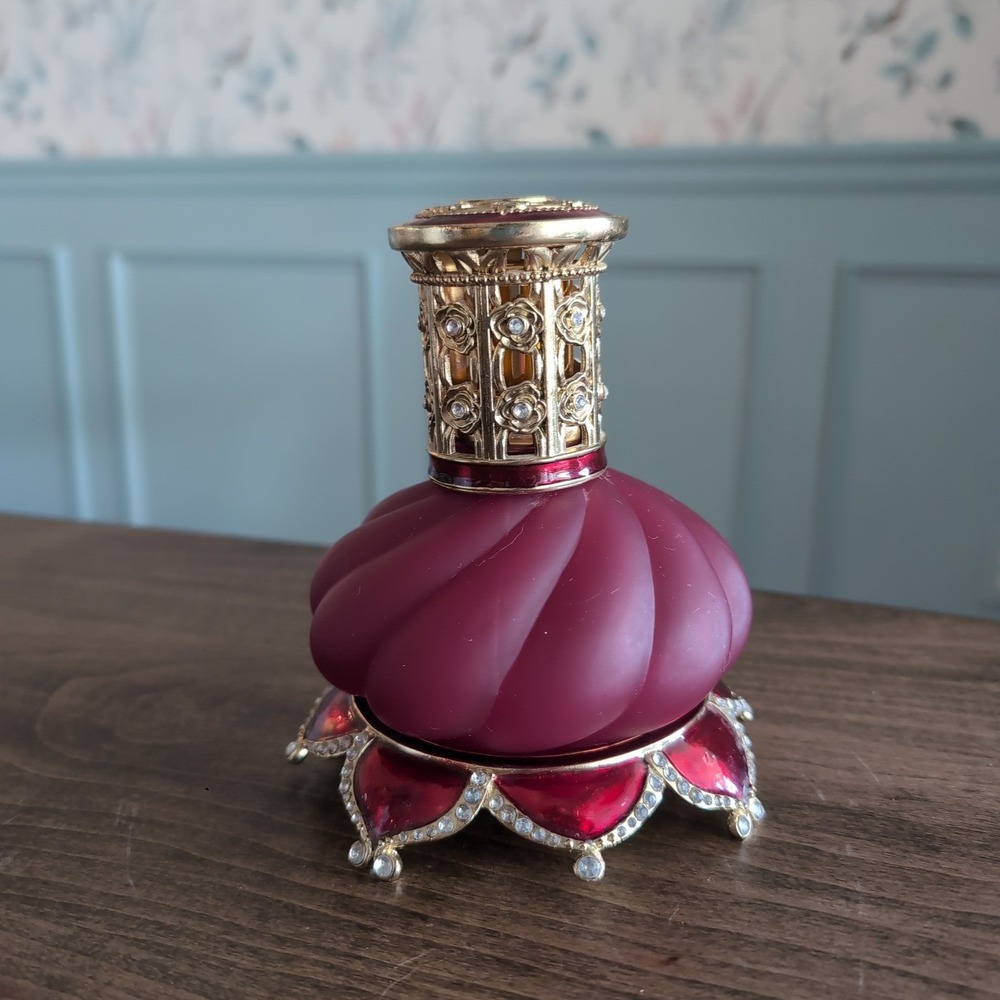 Alexandria Royal Frost Ruby Fragrance Lamp & Base Gold Rhinestone‎ Swirl Glass